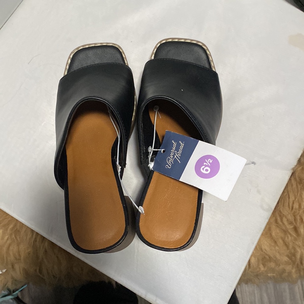 Universal Thread black gabby clog Size 6.5 - Picture 6 of 8
